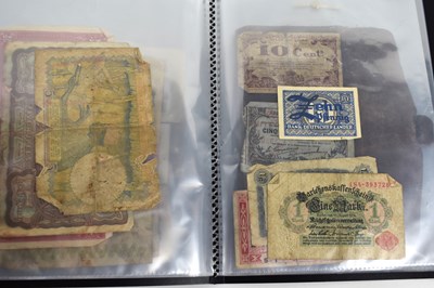 Lot 61 - A group of vintage banknotes to include a...