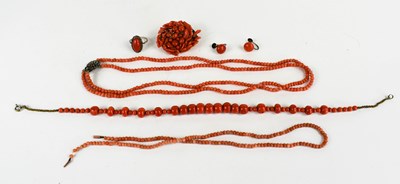 Lot 131 - A group of vintage coral jewellery comprising...