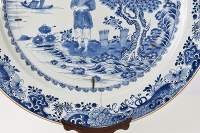 Lot 33 - An early 19th century Chinese blue and white...