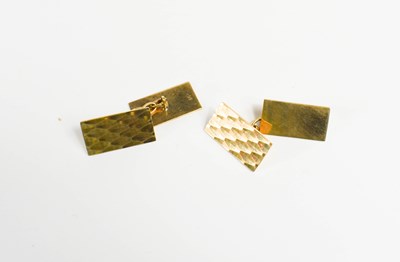 Lot 173 - A pair of 9ct gold cufflinks, of rectangular...