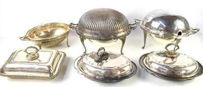 Lot 285 - A group of silver plated items to include...