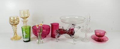 Lot 166 - A group of decorative glasswares, including a...