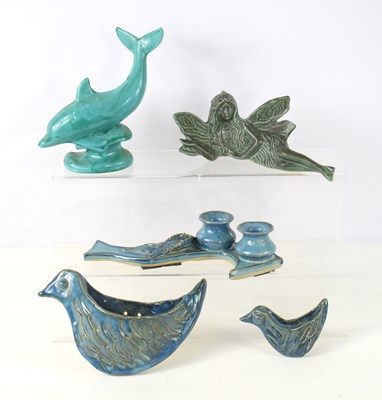 Lot 39 - A quantity of studio art pottery to include...