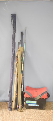 Lot 337 - A group of fishing items, including split cane...