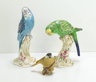 Lot 253 - A group of Royal Worcester bird figurines,...