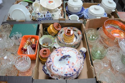 Lot 62 - A large quantity of glassware and ceramics to...