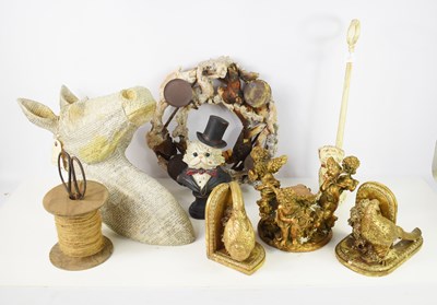 Lot 308 - A group of decorative items to include...