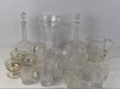 Lot 182 - A selection of glassware to include cut glass...