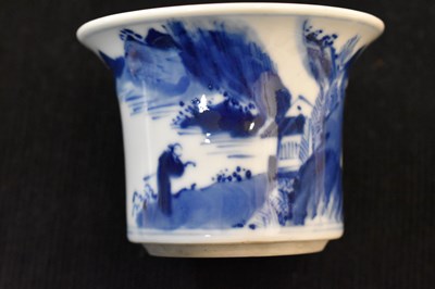 Lot 28 - A pair of 19th century Chinese blue and white...