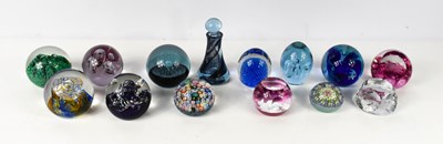 Lot 189 - A selection of glass paperweights, many...