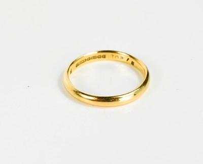 Lot 155 - An 18ct gold wedding band, size M/N, 3.5g.