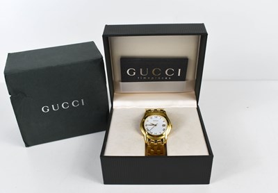 Lot 362 - A gentleman's Gucci wristwatch, the signed...