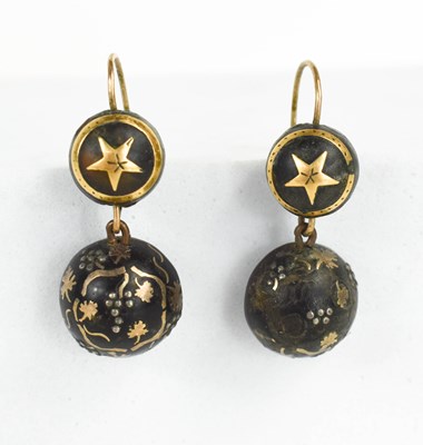 Lot 300 - A pair of Victorian tortoiseshell, gold and...