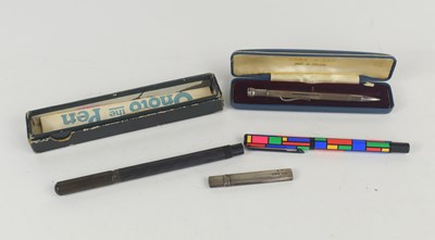 Lot 216 - A silver Yard-o-Led pencil in the original...