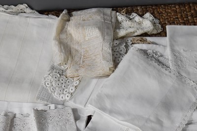 Lot 179 - A large quantity of damask and crochet edged...