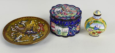 Lot 90 - A Chinese enamel snuff bottle, depicting three...