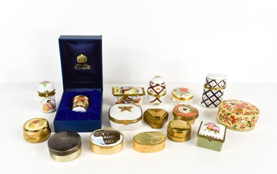 Lot 203 - A selection of ceramic pill boxes, to include...