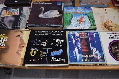 Lot 318 - A large group of LP records and quadraphonic...