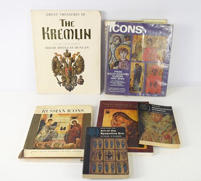 Lot 441 - A group of collectable reference books to...