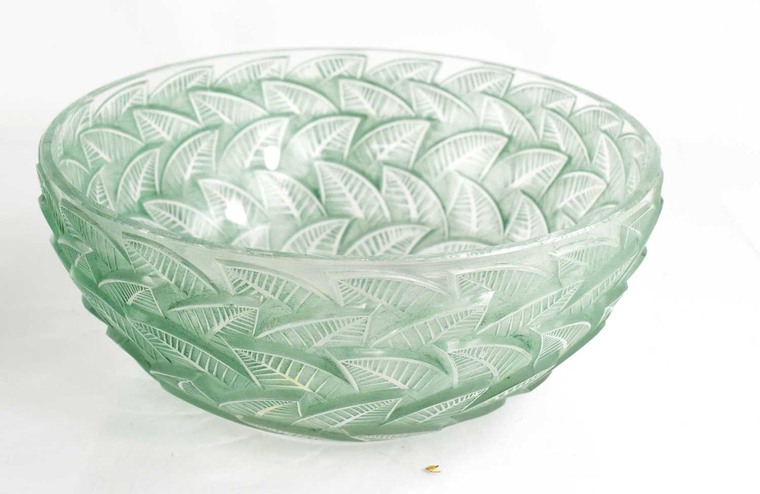 Lot 123 - Rene Lalique Ormeaux pattern bowl decorated...
