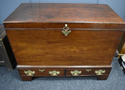 Lot 546 - A Georgain Irish mahogany silver chest of...