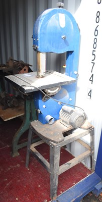 Lot 538 - A Sealey SM64 professional bandsaw.