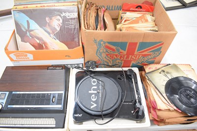 Lot 327 - A group of vinyl and 78 records to include The...