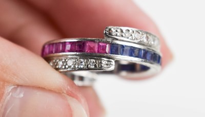 Lot 5 - A diamond, sapphire and ruby tricolour ring...