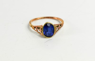 Lot 103 - A Victorian 9ct gold ring, set with cornflower...