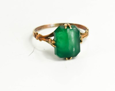 Lot 80 - A 9ct gold and jade set ring, size M, 1.3g.