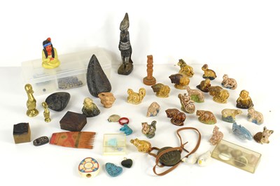 Lot 248 - A group of collectables to include Wade...