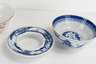 Lot 95 - A group of Chinese ceramics, comprising a blue...