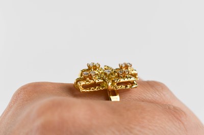 Lot 17 - An 18ct gold and diamond brutalist ring, set...