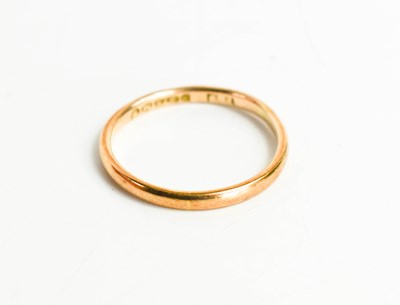 Lot 43 - A 9ct rose gold wedding band, size O, 1.5g.