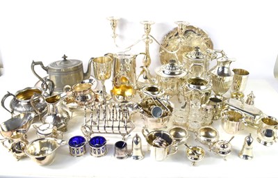 Lot 320 - A large group of silver plated items to...