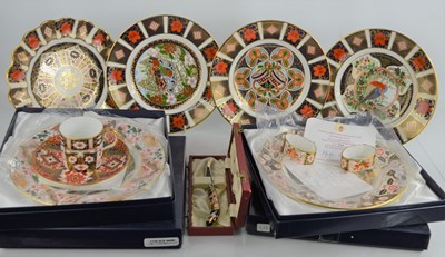Lot 144 - A collection of Royal Crown Derby Christmas...