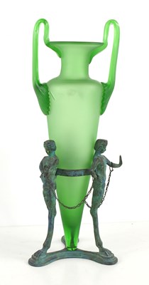 Lot 44 - An Art Deco style frosted green Uranium glass...