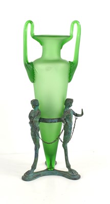 Lot 44 - An Art Deco style frosted green Uranium glass...