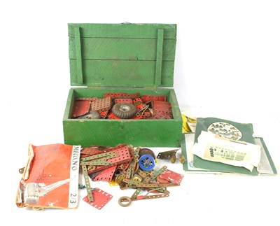 Lot 5 - A collection of vintage Meccano.