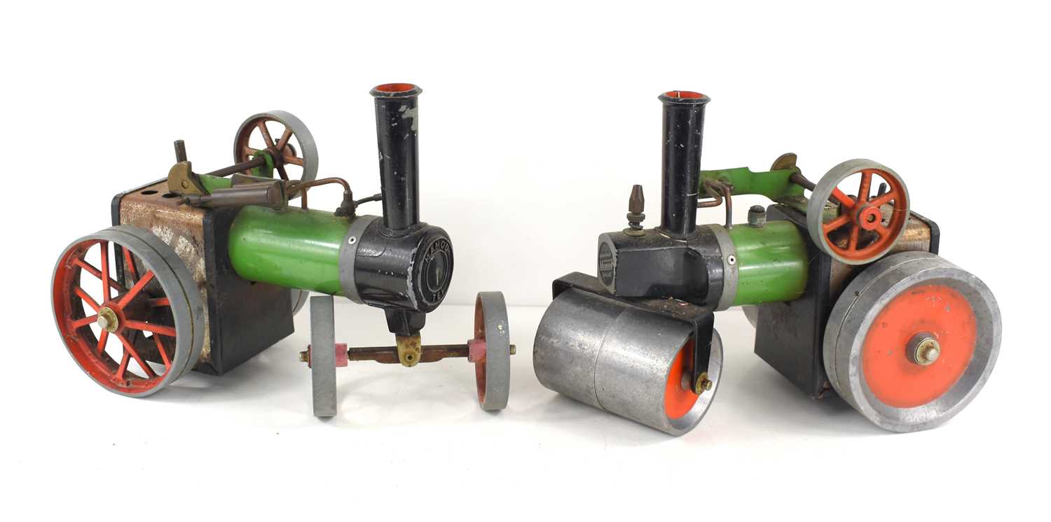 Lot 4 - A Mamod TE1 steam traction engine and a Mamod...