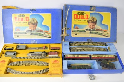 Lot 6 - A boxed Hornby Dublo "Silver King" passenger...