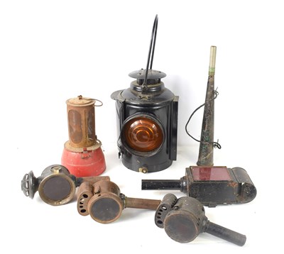 Lot 150 - A group of vintage lamps and lanterns to...