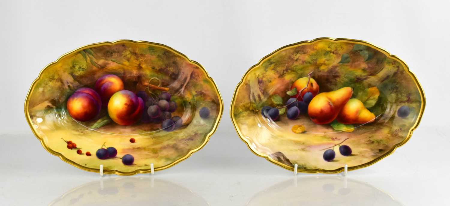 Lot 8 - A fine pair of Royal Worcester oval bowls, by...