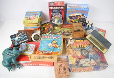 Lot 37 - A group of vintage toys and games to include...