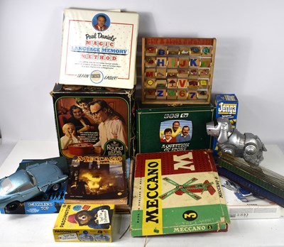 Lot 40 - A group of toys and games, some vintage, to...