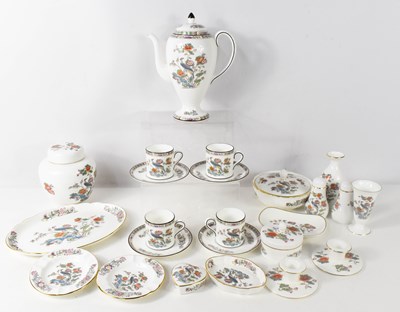 Lot 199 - A selection of Wedgwood in the Kutani Crane...