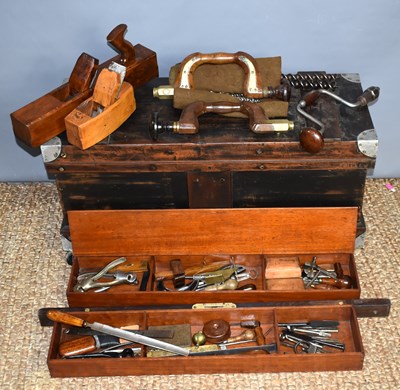 Lot 602 - A carpenters tool chest with a quantity of...