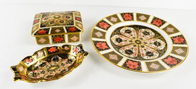 Lot 233 - A group of Royal Crown Derby, to include dish...