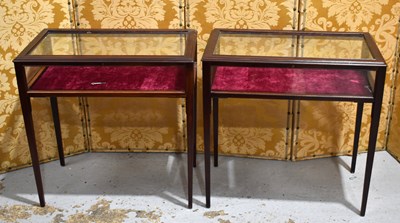 Lot 546 - A pair of mahogany vitrines or display tables,...