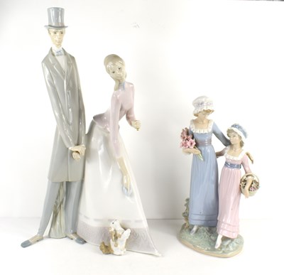 Lot 157 - A large Lladro porcelain figure group...